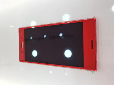 Display - Touchscreen Rosu Sony Xperia XZ Premium foto