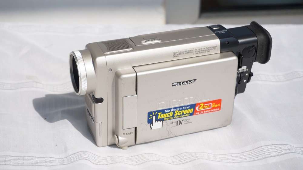 Camera video MiniDV Sharp VL-PD1 DEFECTA | arhiva Okazii.ro