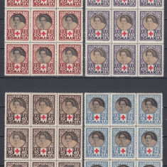 ROMANIA 1945 LP 165 CRUCEA ROSIE BLOCURI DE 9 TIMBRE MNH