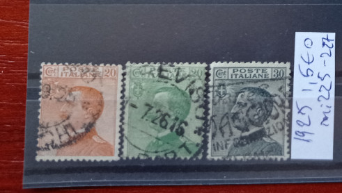 TS21 - Timbre serie Italia 1925 Mi225-227