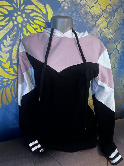Bluza cu gluga si maneca lunga , marimea S