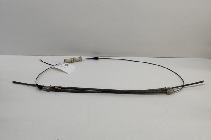 Cablu fr&acirc;nă de m&acirc;nă AUDI 80 81, 85, B2 1978 OEM: 321609721 24400004