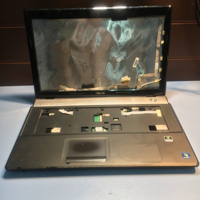 DEZMEMBREZ LAPTOP ASUS X77V DEFECT foto