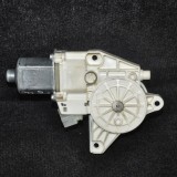 Motor macara geam ușă st&acirc;nga față MERCEDES-BENZ C W204 2010 OEM: A2048200142 2045875