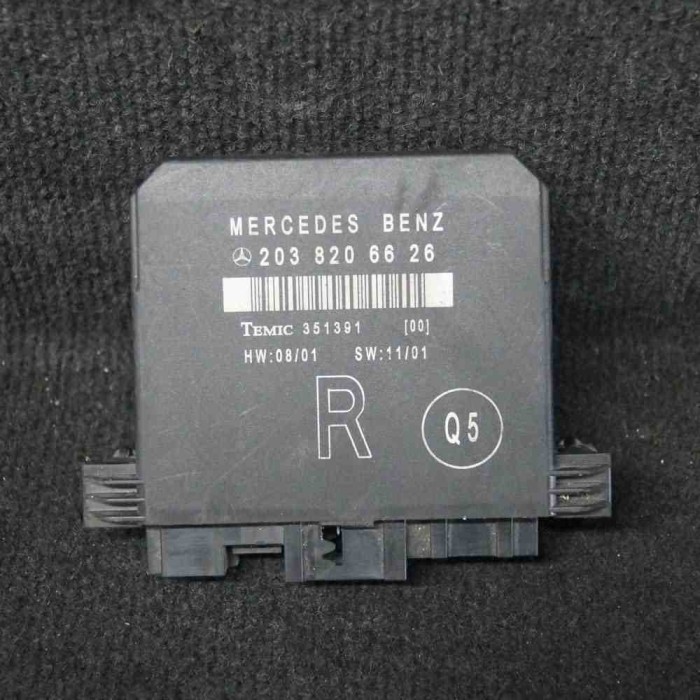 Modul de control ușă dreapta spate MERCEDES-BENZ C W203 2004 OEM: A2038206626 2011308