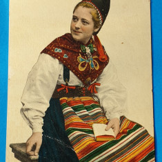 Carte Postala veche - Portret femeie in costum traditional