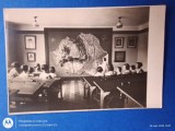 Regalitate Rommani Mare , perioada FERDINAND I - CAROL AL II LEA ,fotografie interesanta,Sala de clasa cu harta ROMANIEI MARI .