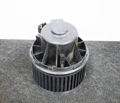 Ventilator aeroterma FORD KUGA II DM2 2013 OEM: AV6N-18456-DA1736007104 3485393 foto