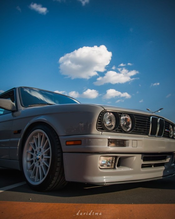 V&acirc;nd BMW e30 323i coupe