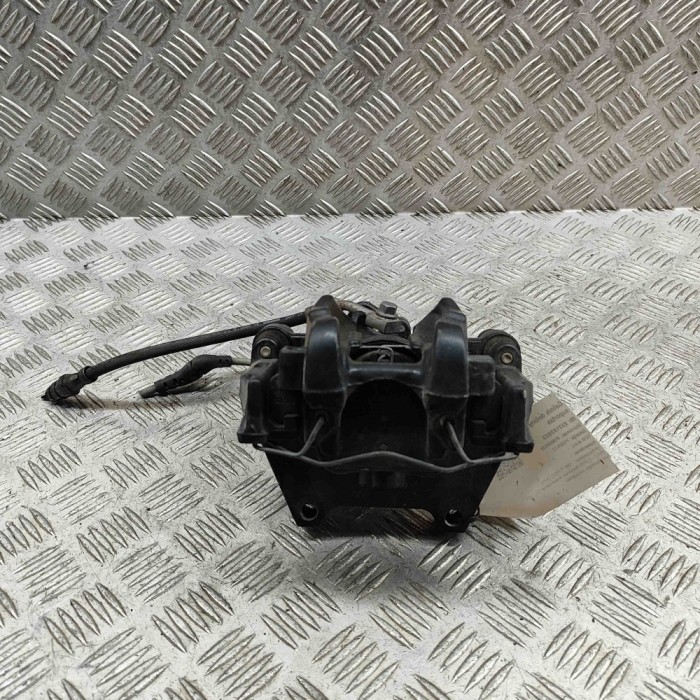 Etrier de fr&acirc;nă dreapta spate VW T-ROC A11 2022 OEM: Off-road | 32193823