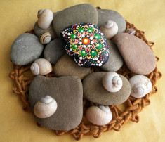 Mandala Stone 6, Spiritual Yoga &amp;amp; Meditation Dot Art, pictura acrilica pe piatra foto