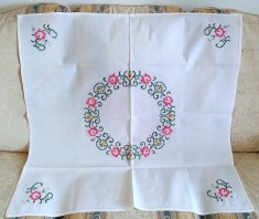 Fata de masa Vintage din bumbac cu broderie manuala in cruciulite#3 foto