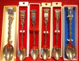 SET LINGURITE DE COLECTIE DECORATE CU MEDALIOANE DIN EMAIL