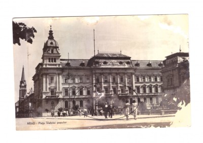 CP Arad - Piata Sfatului popular, RPR, circulata, animata, stare relativ buna foto