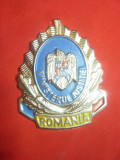 Insigna Ministerul de Justitie Romania dupa 1990 ,metal si email ,l= 6,6cm