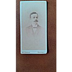 Fotografie tip CDV, portret barbat, inceput de secol XX