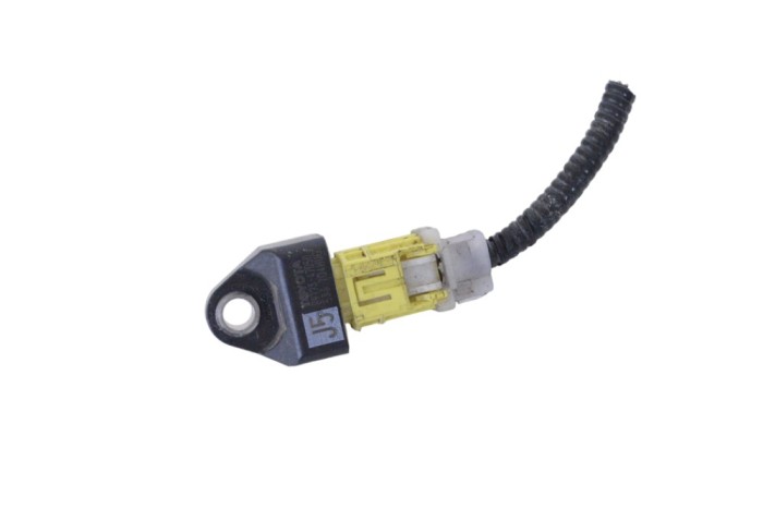 Senzor de impact st&acirc;nga spate LEXUS ES _Z10_, _A10_, _H10_ 2020 OEM: 89173-47050 20299480