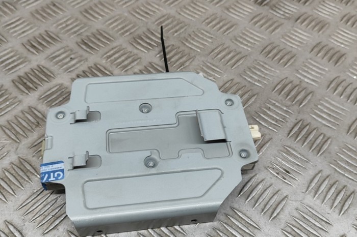 Unitate de control tuner DAB TESLA MODEL X 2018 OEM: 1143714-00-B | 30386206
