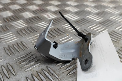 Suport aripa st&amp;acirc;nga față AUDI Q2 GA 2024 OEM: 81A821183 | 31952013 foto