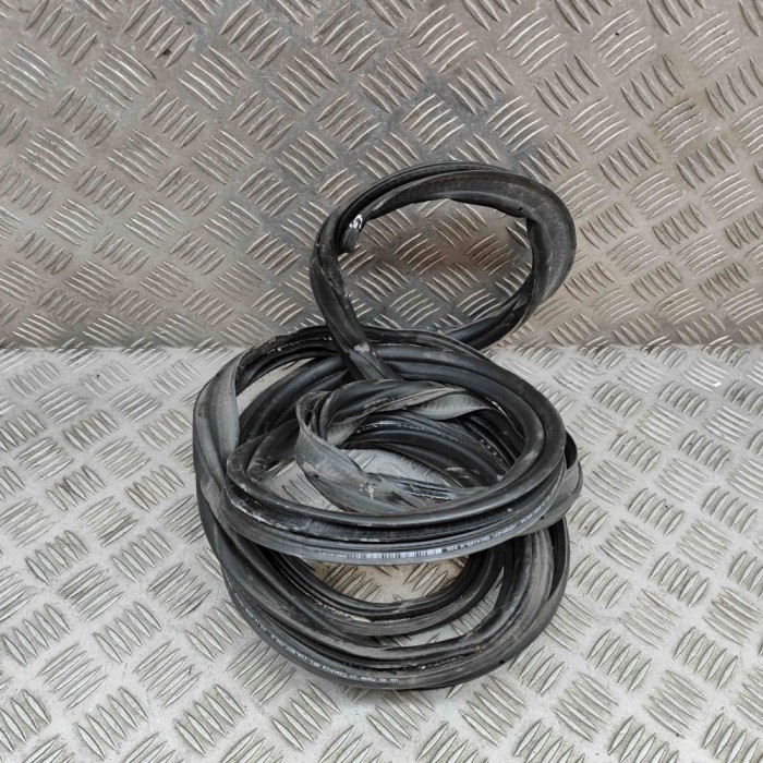 Garnitura de cauciuc haion VW ID.4 E21 2021 OEM: 11A827705B 22156522