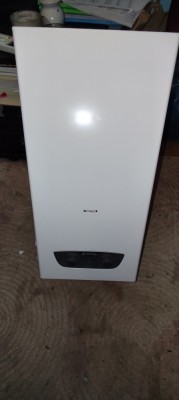 &amp;Icirc;ncalzitor apă caldă foto