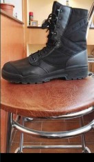 Vand bocanci militari tactici, marca Magnum hy- tech. foto