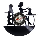 Ceas de perete decorativ realizat din disc de vinil, Model Croitoreasa la Masina de Cusut, Atelier de Croitorie, Cadran Skeleton, Negru, 30 cm