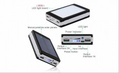 Baterie externa 10000 mAh cu incarcare solara si lanterna 20 LED foto