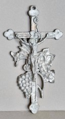 Crucifix vintage original turnat in fonta, ornamente viticole, vechime 80 ani