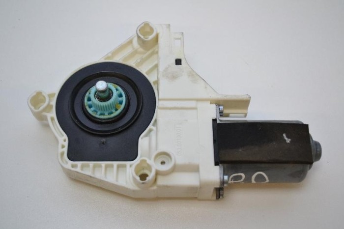 Motor macara geam ușă dreapta față AUDI A5 8T3 2013 OEM: 8T0959802B | 2112129