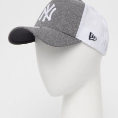 New Era șapcă culoarea gri, cu imprimeu 12523898-DKGREY