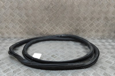 Garnitura ușă dreapta spate AUDI Q4 SUV F4B 2023 OEM: 89A833722 | 28617296 foto