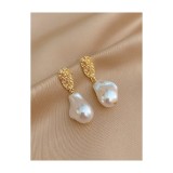 Cumpara ieftin Cercei cu perla forma atipica - 814524