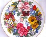 FARFURIE DECORATIVA PORTELAN BRADEX EDITIE LIMITATA DESIGN URSULA BAND GRANDE FINALE 1989 25.5 CM