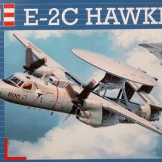 Minimodele de ambalat Revell E-2C Hawkeye 1:144