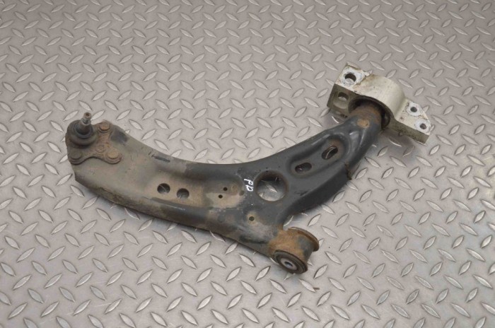 Braț inferior dreapta față VW PASSAT Variant B7 365 2012