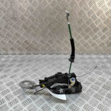 &Icirc;ncuietoare ușă dreapta față MERCEDES-BENZ GLC X253, C253 2017 OEM: A0997202000,A2220063999 24482988