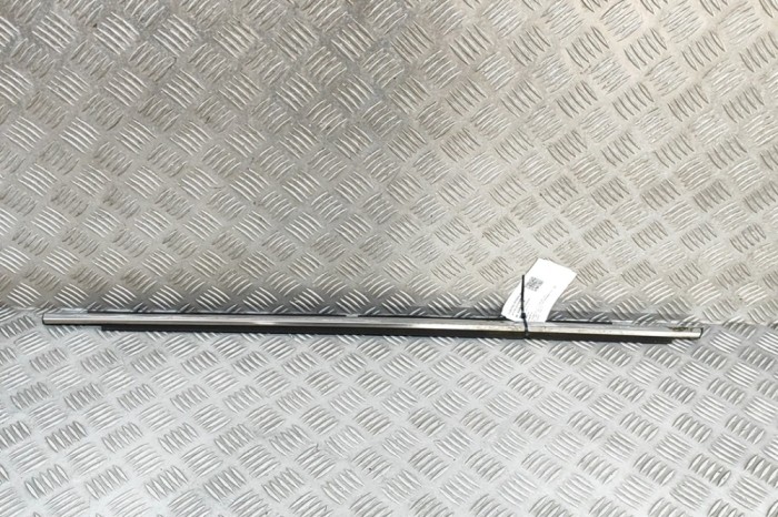 Chedar geam ușă dreapta spate AUDI V8 44_, 4C_ 1988 OEM: 443853764K 29924214