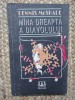 Dennis McShade - Mana dreapta a diavolului