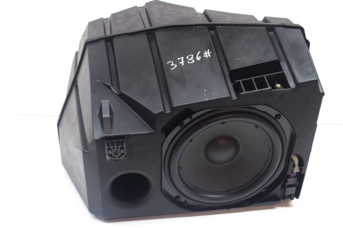 Subwoofer TESLA MODEL 3 2021 OEM: 1079747-00-D | 17132714