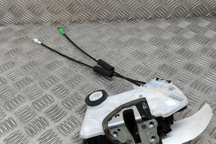 &Icirc;ncuietoare ușă st&acirc;nga față TOYOTA RAV 4 V XA50 2020 OEM: 69040-53140 27561151