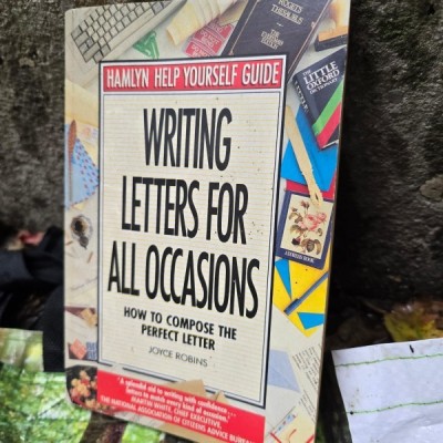 Writing letters for all occasions - Joyce Robins foto