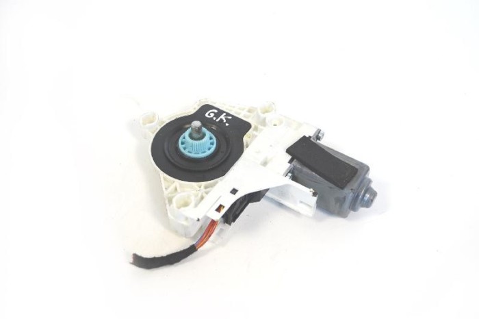 Motor macara geam ușă st&acirc;nga spate AUDI A6 4G2, C7, 4GC 2013 OEM: 8K0959811A | 3958888