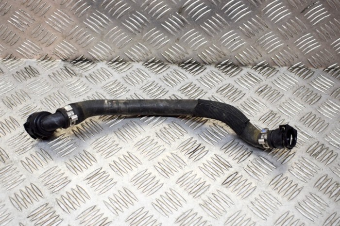 Furtun de lichid de răcire BMW i3 I01 2018 OEM: 9292730 13970618