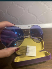 Vand ochelari de soare Gucci foto