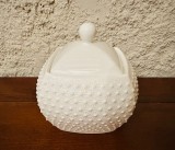 BOMBONIERA DIN PORTELAN FIN- MARCAJ HERVIT PORZELLAN H14CM