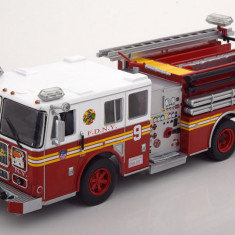 Macheta Seagrave Marauder II FDNY Pompieri 2003 - IXO/Altaya 1/43