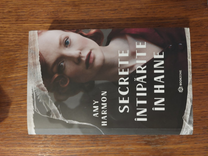 Secrete intiparite in haine - Amy Harmon