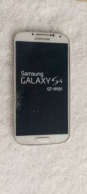 SAMSUNG GALAXY S4 , MODELGT-I9505 . DISPLAY SPART ! NU SE MAI APRINDE ECRANUL foto