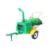 Tocator crengi 22CP tractabil diametru lemn 150mm buncar 200x200mm Breckner Germany